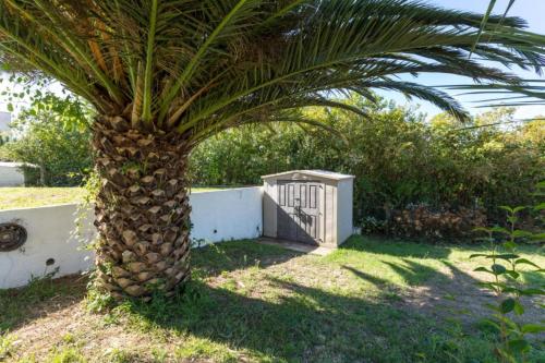 Κήπος έξω από το House - 3 Bedrooms with Pool WiFi and Sea views - 7428