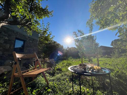  Zove Rural Cottage with garden views -  Room  picture :   Shower    Hairdryer    Iron                           
