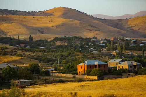  Zove Rural Cottage with garden views -  Room  picture :   Shower    Hairdryer    Iron                           