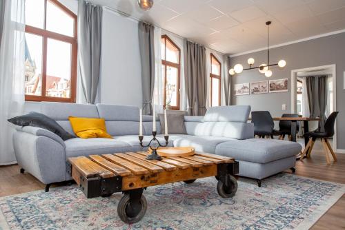 Posezení v ubytování Apartment Kronprinz zentral mit Infrarot-Sauna