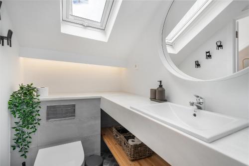 WHome Riverside View 2-Bed for Remote Workers & Digital Nomads