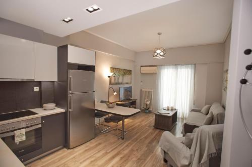 Modern Hospitality- apt near Children's Hospital