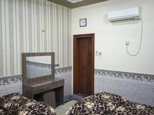 Postel nebo postele na pokoji v ubytování C4 Mirpur City AJK Overseas Pakistanis Villa - Private House & Car Parking
