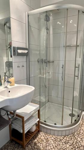 Koupelna v ubytování Hotel Victoria