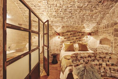 Alium Cottage
