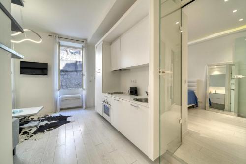 Televízia a/alebo spoločenská miestnosť v ubytovaní REF 1490 - Cannes Le Suquet - Apartment for rent