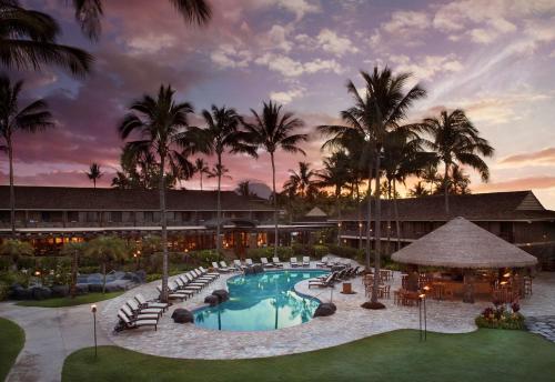 Bazén v ubytování Koa Kea Resort on Poipu Beach nebo v jeho okolí