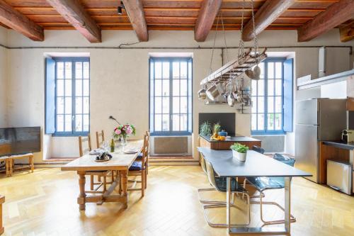 Sunny Stylish Spacious Loft in Old-Port