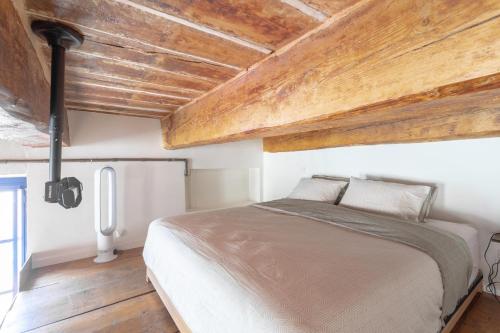 Sunny Stylish Spacious Loft in Old-Port