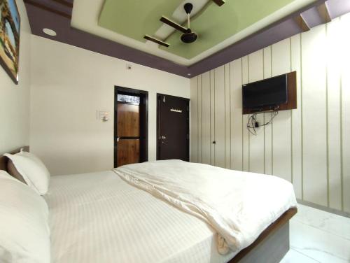 Gallery image of Hotel Sardar Rooms in Garudeshwar