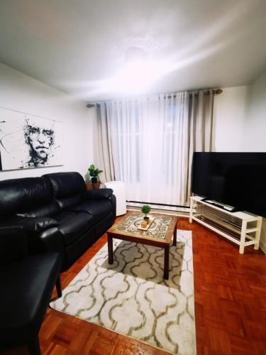 Gallery image of Plush 2 bedroom unit 5min Downtown Off Wellington in Montréal