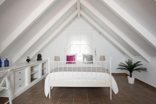 CASARA CUATRO - Charming warm loft close to the beach