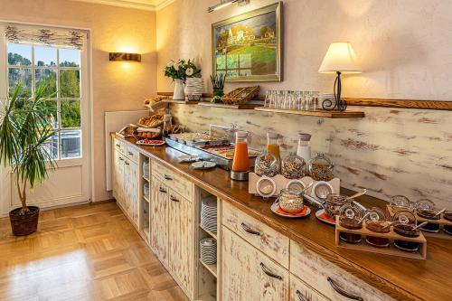 Kuchyň nebo kuchyňský kout v ubytování Laasenhof