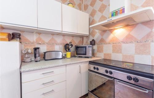 Amazing Apartment In Manilva