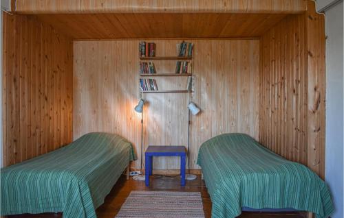 Katil atau katil-katil dalam bilik di Nice Home In Ronneby With Kitchen