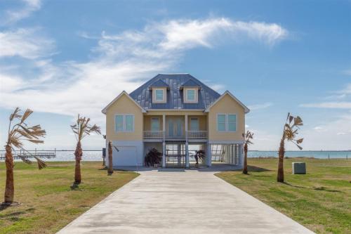 una casa en la playa con entrada en Sea Forever - Rockport, en Rockport
