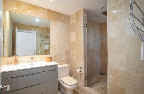 Rock Bay I 2392 beautiful seaview penthouse