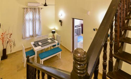 TV a/nebo společenská místnost v ubytování GR Stays WHITE HOUSE 4bhk Private Pool Villa in Calangute