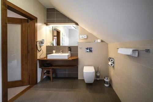 Koupelna v ubytování Wellness Hotel Kempa