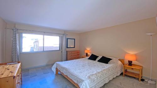 Appartement avec vue mer au centre-ville de Sainte-Maxime - La Caravelle