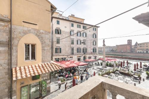 Breathtaking Piazza della Berlina Central Apartment