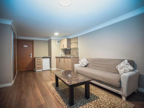 Kuchyň nebo kuchyňský kout v ubytování Balturk Hotel Sakarya
