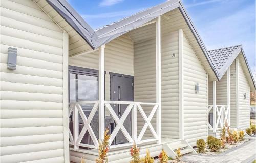 Amazing Home In Jaroslawiec With Wifi