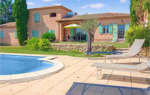 Nice home in Roaix with Private swimming pool, 3 Bedrooms and Outdoor swimming pool