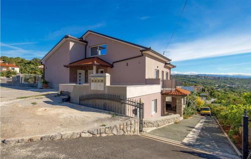 Lovely Apartment In Pobri With Wifi