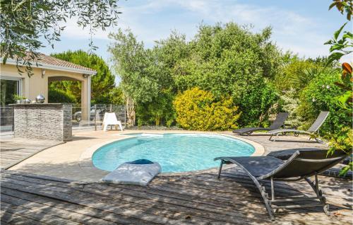 Πισίνα στο ή κοντά στο Nice Home In St-Michel-L'eclusele-
