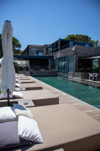 Gallery image of Hotel Restaurant Mariosa in Porto-Vecchio