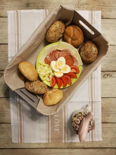 Comida en el departamento o alrededores