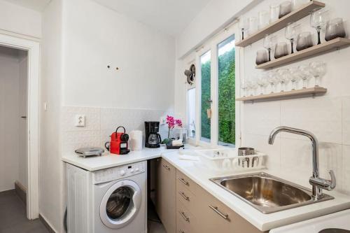 Brand New Modern Street-Style STUDIO /CITY CENTER