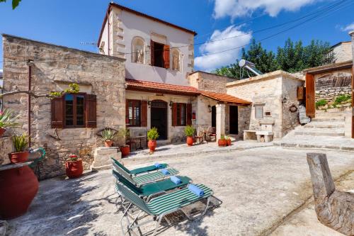 Traditional Home Vereniki With Heated Pool - BY APOKORONAS VILLAS