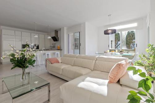Amplio y luminoso apartamento en 1 línea playa