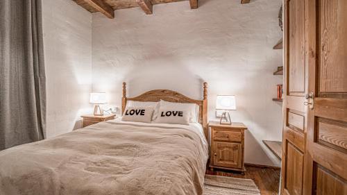  La Pleta Del Tarter Apartments -  Room  picture :   Tea/Coffee maker    Bath    TV                           