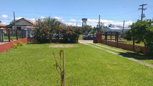 En have udenfor Casa Fávero - Bairro Araça