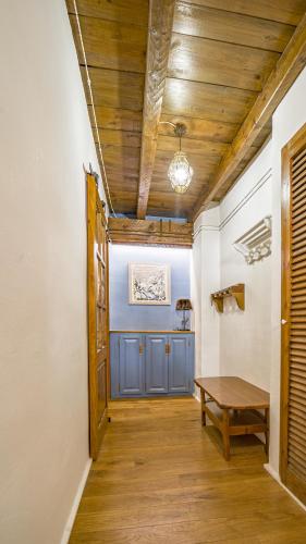  La Pleta Del Tarter Apartments -  Room  picture :   Tea/Coffee maker    Bath    TV                           