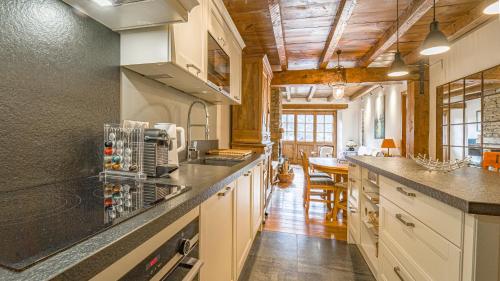  La Pleta Del Tarter Apartments -  Room  picture :   Tea/Coffee maker    Bath    TV                           