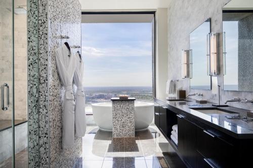 The Westin Dallas Downtown Image