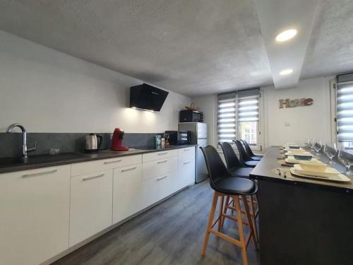 Η κουζίνα ή μικρή κουζίνα στο - 1 - Appartement charmant moderne 5 pers T3 73m2