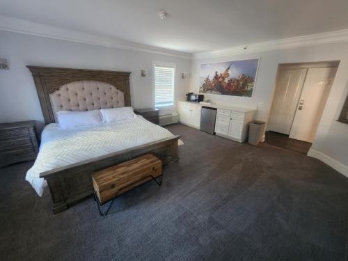 Capital Hotel Annapolisにあるベッド