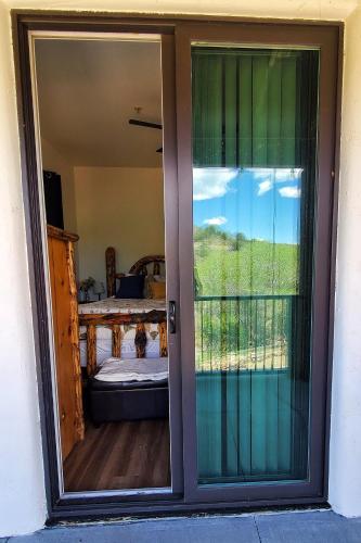 Creekside Lodge and Cabins – Photos 3