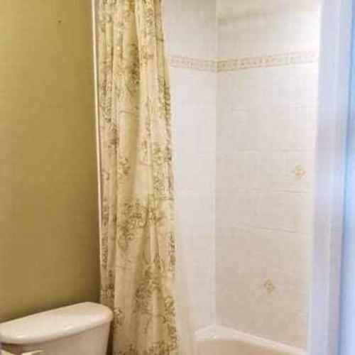 Top Floor of House in S Vaughan All to Yourselfにあるバスルーム