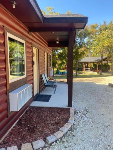 The Woods Motel & More – Photos 3