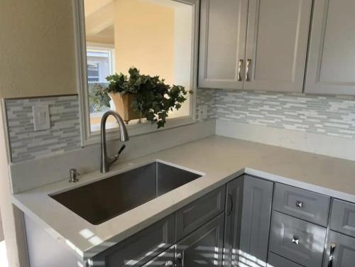 Relaxed Home with Private Yard – Photos 2