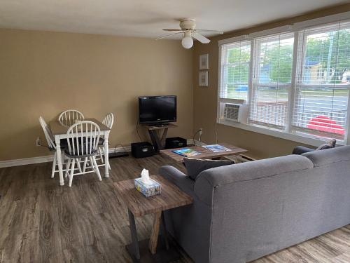 Listen to the waves from your front deck! – Photos 4