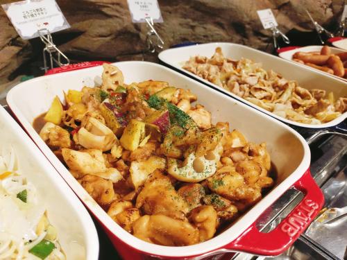 a tray of food with shrimp and other foods at Henn na Hotel Maihama Tokyo Bay in Urayasu