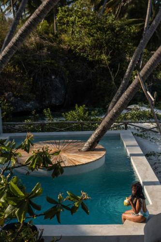 Kolam renang di atau dekat dengan CoCo Tree House @ Kima Zanzibar, Unique stay