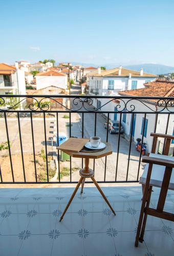 Un balcón o terraza de Koukonas